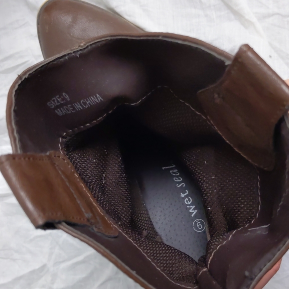 Brown boots - Picture 6 of 7